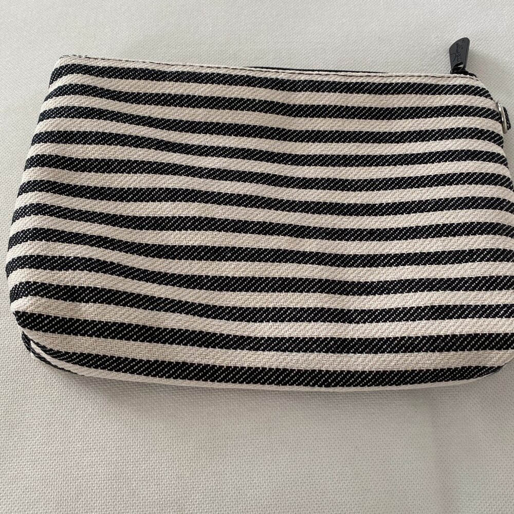 THIRTY-ONE BLUE STRIPED POUCH